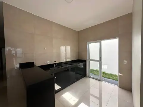 CASA À VENDA NO BAIRRO IPIRANGA EM PATROCÍNIO-MG.
