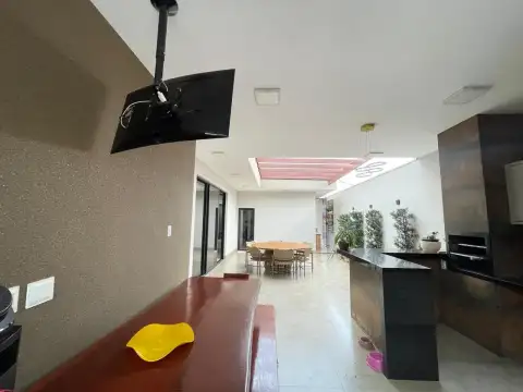 CASA DE ALTO PADRÃO A VENDA NO BAIRRO OURO PRETO EM PATROCÍNIO-MG