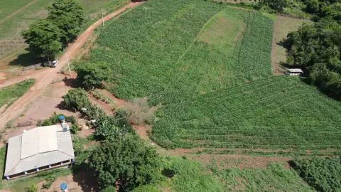 BELA CHÁCARA À VENDA EM SILVANO, MUNICÍPIO DE PATROCÍNIO - MG.