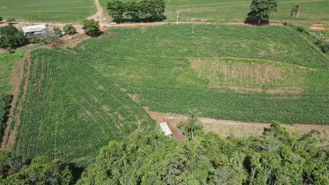 BELA CHÁCARA À VENDA EM SILVANO, MUNICÍPIO DE PATROCÍNIO - MG.