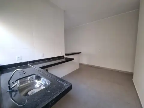 IMÓVEL NOVO A VENDA NO BAIRRO MORADA DO SOL EM PATROCÍNIO-MG.
