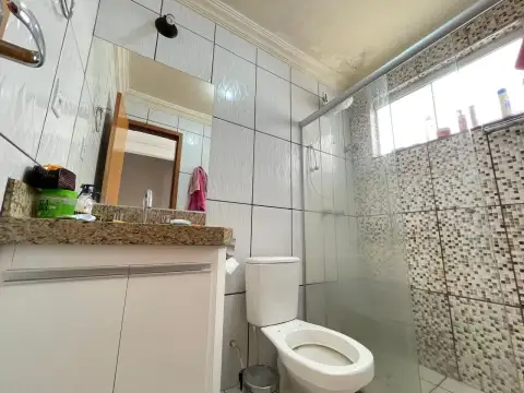 APARTAMENTO COM ÓTIMA LOCALIZAÇÃO NO CENTRO DE PATROCÍNIO-MG.