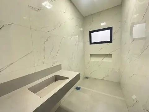 IMÓVEL A VENDA COM ÓTIMA LOCALIZAÇAO NO BAIRRO OURO PRETO