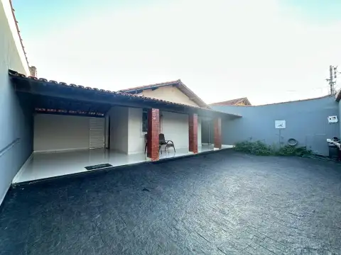 CASA EM SANTA TEREZINHA, PATROCÍNIO - CA00310