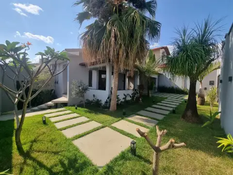 IMÓVEL COM LOCALIZAÇÃO PRIVILEGIADA NO BAIRRO CIDADE JARDIM EM PATROCÍNIO-MG.