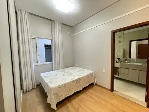 OPORTUNIDADE À VENDA NO BAIRRO SÃO LUCAS: IMÓVEL DE ALTO PADRÃO COM EXCELENTE ACABAMENTO E PLANEJADOS.