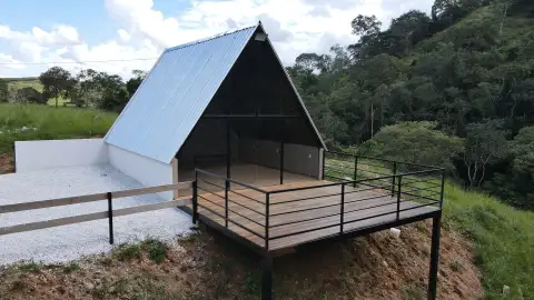 FAZENDA PARA CRIAÇÃO DE GADO COM LAZER FANTÁSTICO