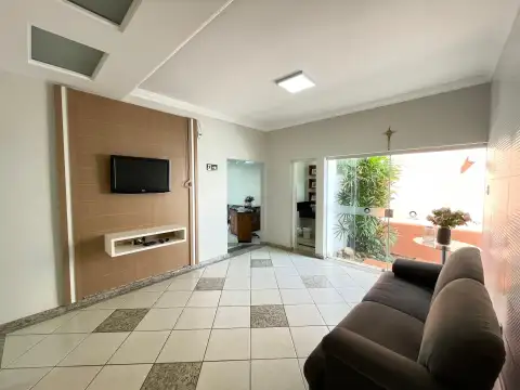 CLÍNICA COMPLETA A VENDA NO CORAÇÃO DE PATROCÍNIO-MG