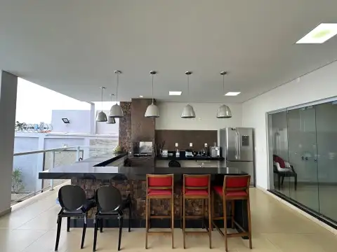 OPORTUNIDADE À VENDA NO BAIRRO CIDADE JARDIM: IMÓVEL DE ALTO PADRÃO COM EXCELENTE ACABAMENTO.