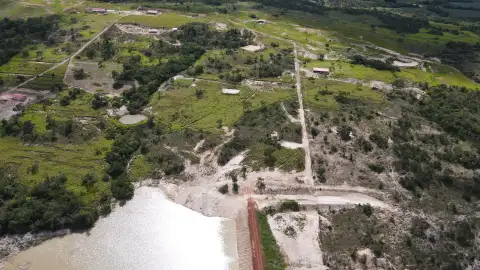 CHACARA EM MATINHA, MONTE CARMELO
