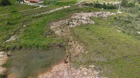 CHACARA EM MATINHA, MONTE CARMELO
