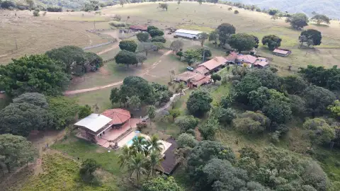 FAZENDA EM ZONA RURAL DE PRESIDENTE OLEGÁRIO, PRESIDENTE OLEGÁRIO