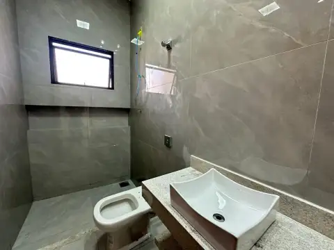 CASA À VENDA LOCALIZADA NO BAIRRO JARDIM VITÓRIA, EM PATROCÍNIO-MG