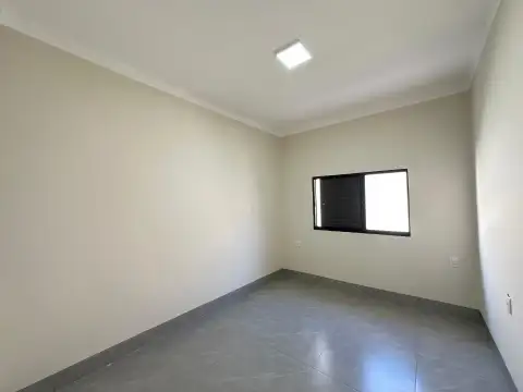 CASA À VENDA LOCALIZADA NO BAIRRO JARDIM VITÓRIA, EM PATROCÍNIO-MG