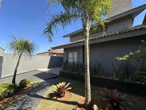 IMÓVEL DE ALTO PADRÃO COM EXCELENTE LOCALIZAÇÃO NO BAIRRO SÃO LUCAS, EM PATROCÍNIO-MG.