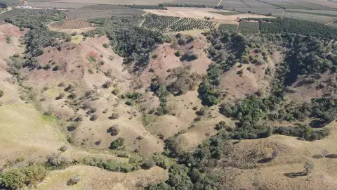 SÍTIO NO CHAPADÃO DE FERRO