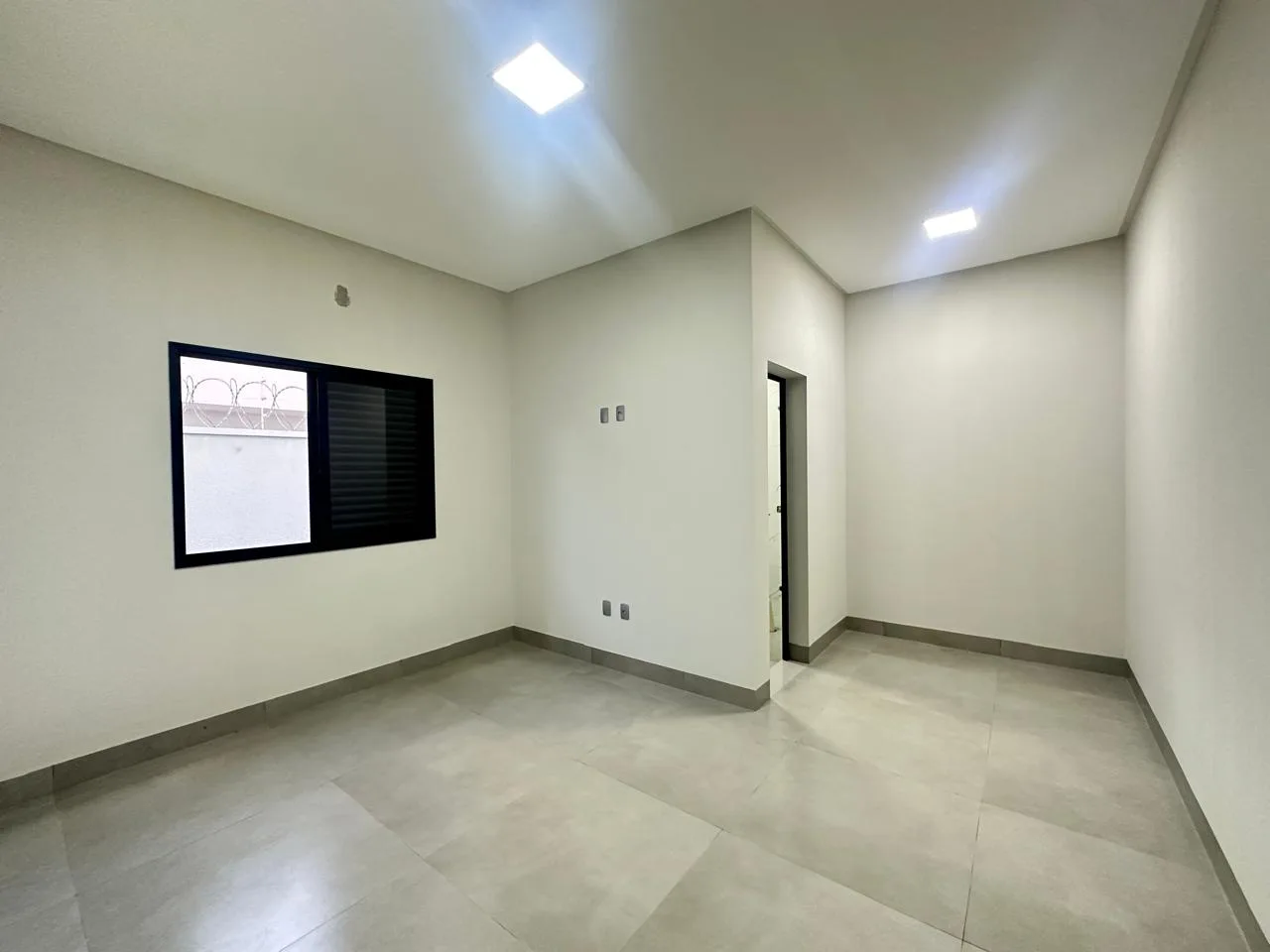 IMÓVEL A VENDA COM ÓTIMA LOCALIZAÇAO NO BAIRRO OURO PRETO