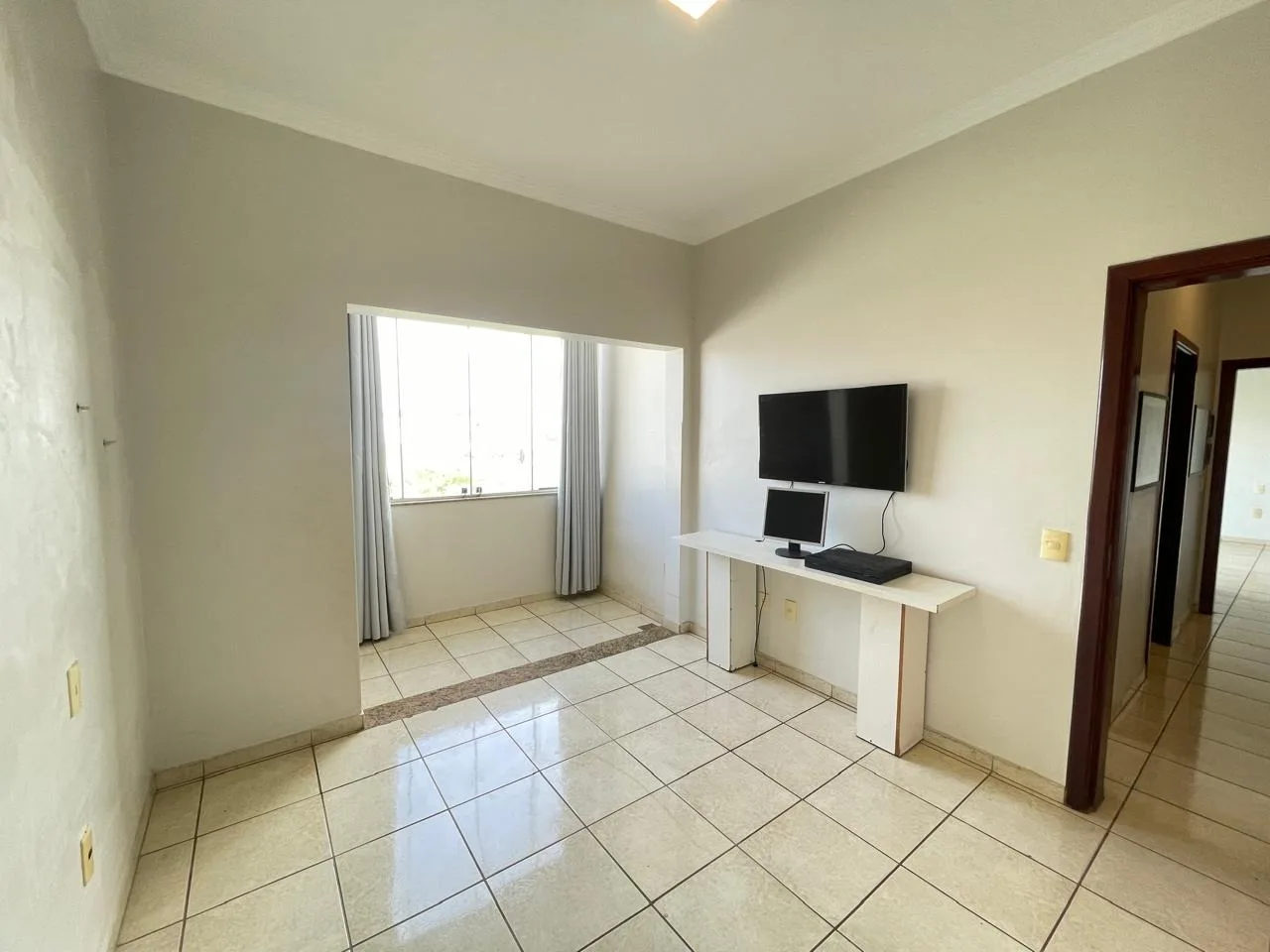 IMÓVEL COM EXCELENTE LOCALIZAÇÃO NO BAIRRO CIDADE JARDIM EM PATROCÍNIO-MG.