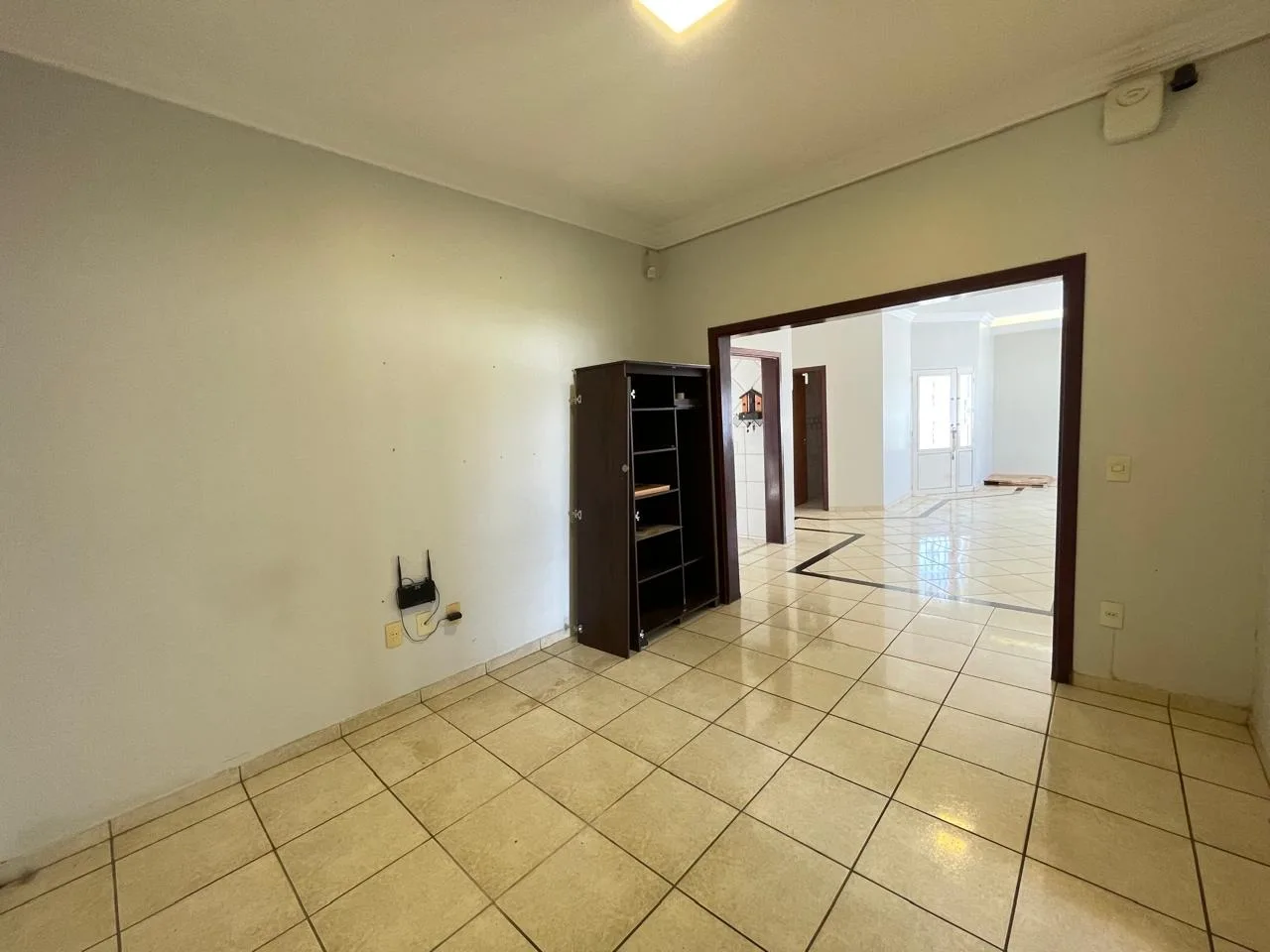 IMÓVEL COM EXCELENTE LOCALIZAÇÃO NO BAIRRO CIDADE JARDIM EM PATROCÍNIO-MG.