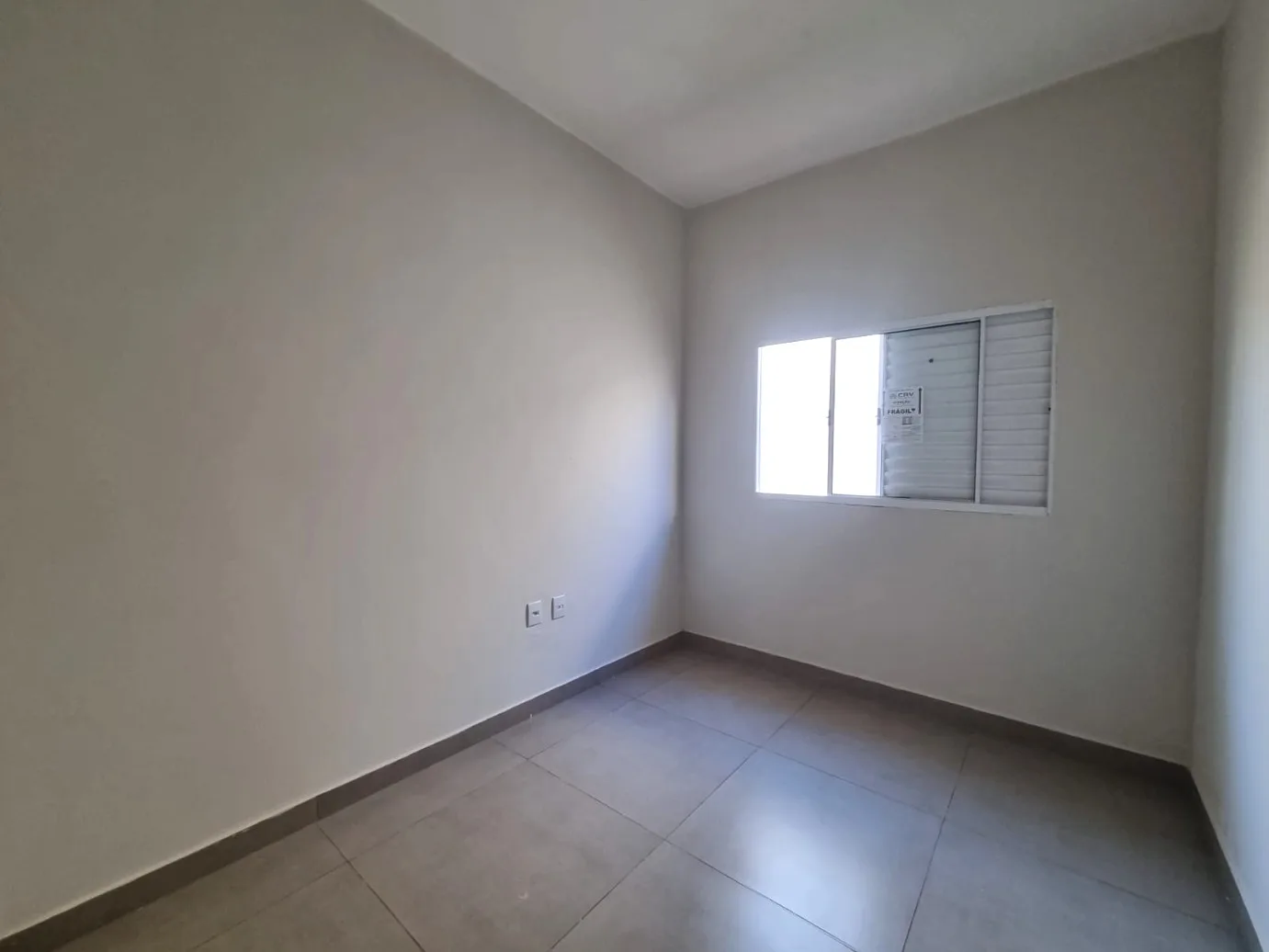 IMÓVEL NOVO A VENDA NO BAIRRO MORADA DO SOL EM PATROCÍNIO-MG.