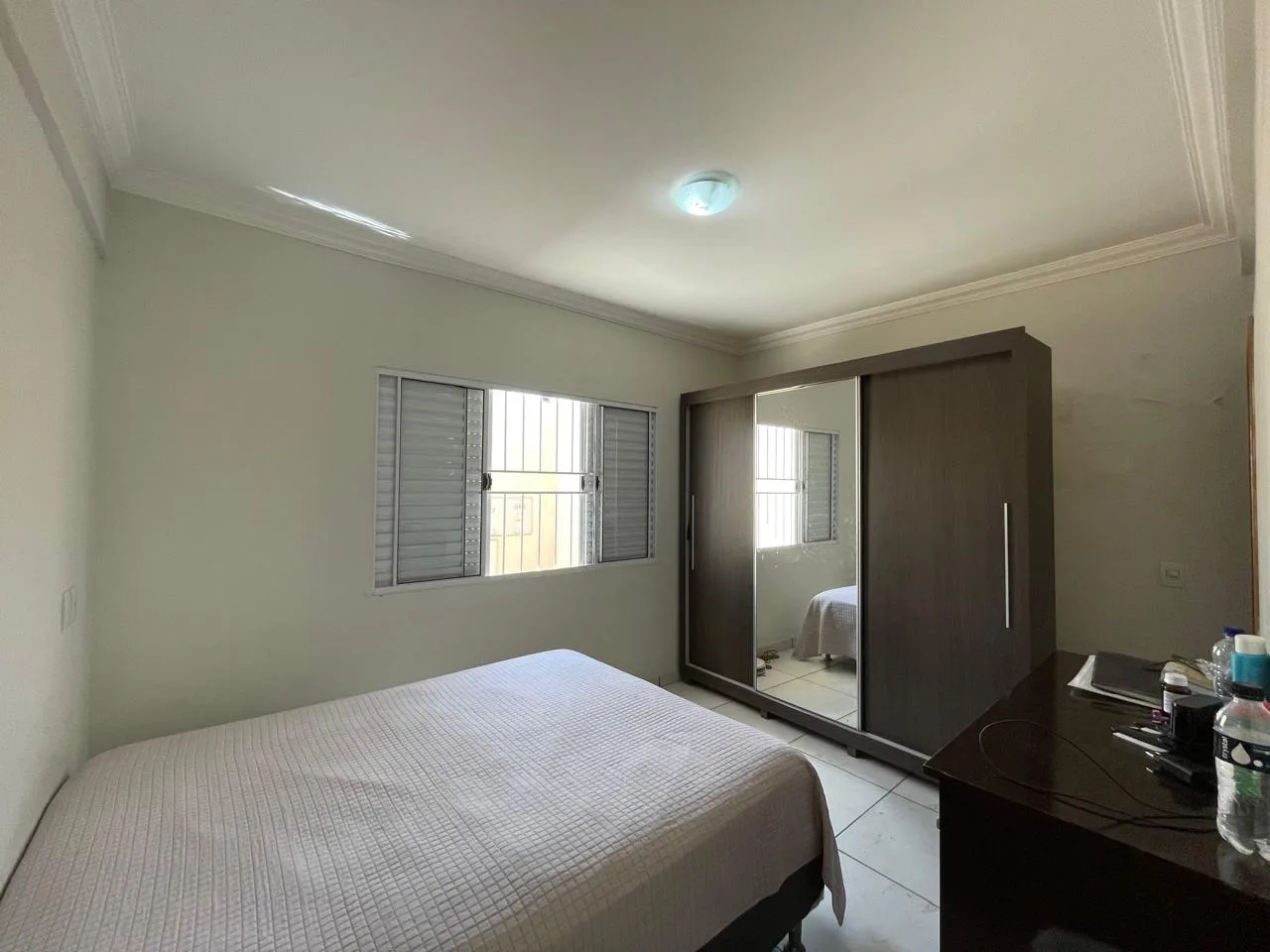 APARTAMENTO COM ÓTIMA LOCALIZAÇÃO NO CENTRO DE PATROCÍNIO-MG.