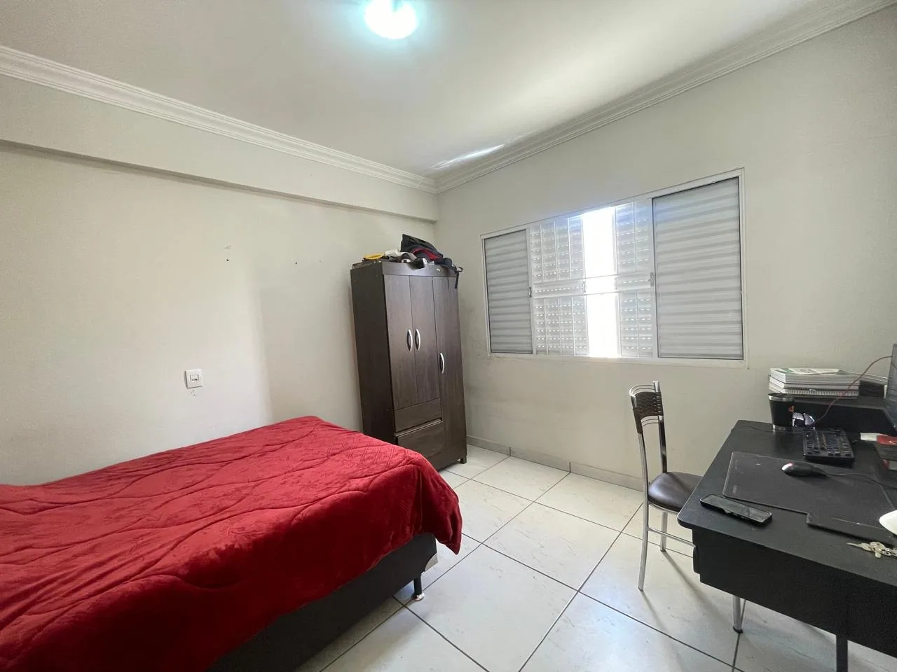 APARTAMENTO COM ÓTIMA LOCALIZAÇÃO NO CENTRO DE PATROCÍNIO-MG.