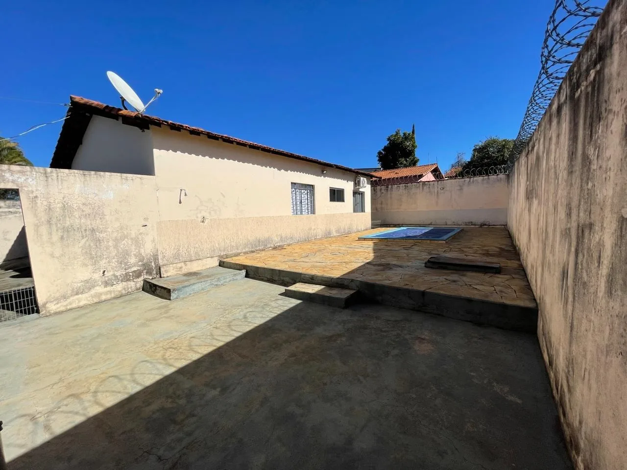 IMÓVEL COM PISCINA NO BAIRRO SÃO CRISTOVÃO EM PATROCÍNIO-MG