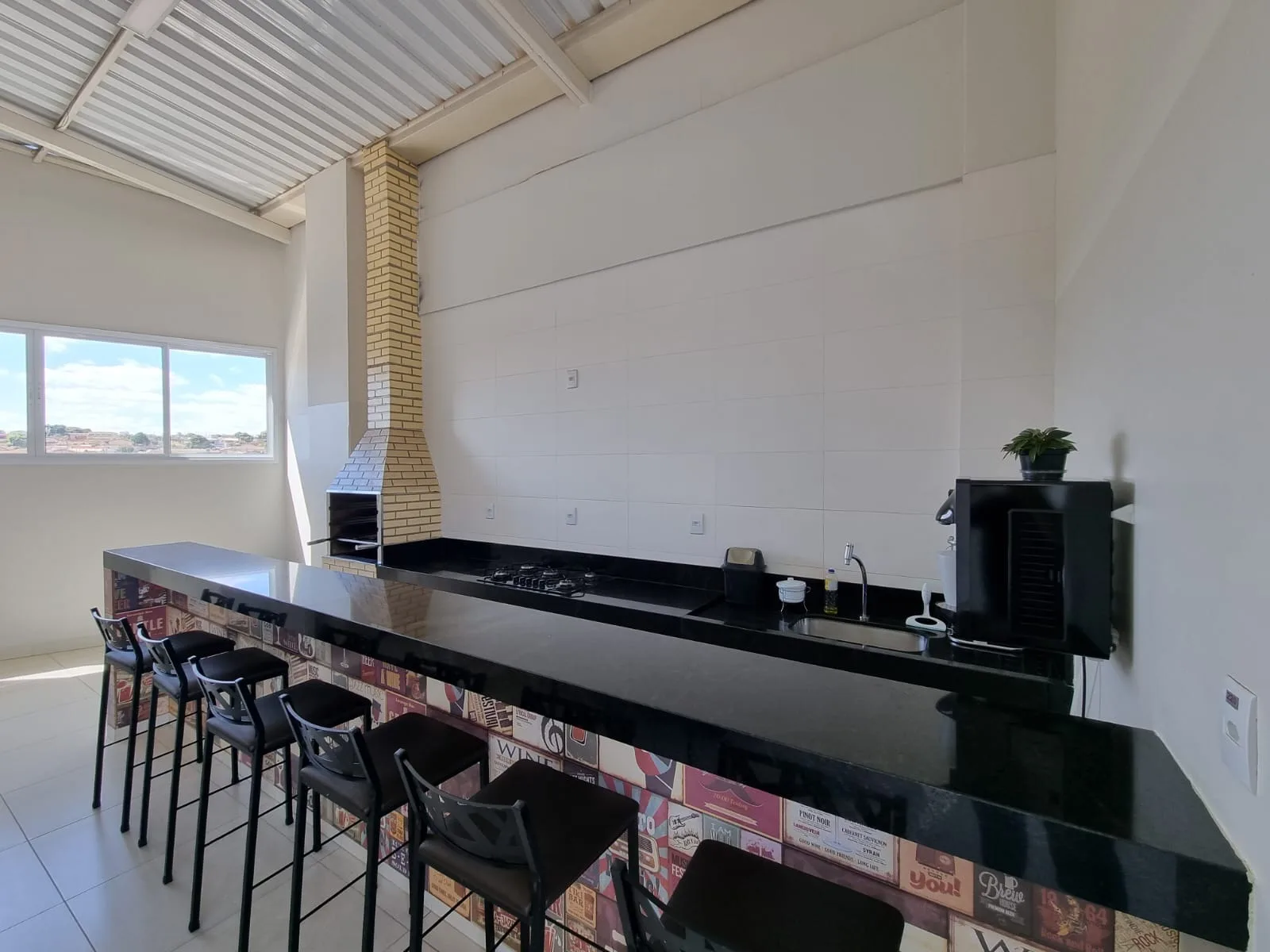 APARTAMENTO COM EXCELENTE LOCALIZAÇÃO EM PATROCÍNIO-MG.