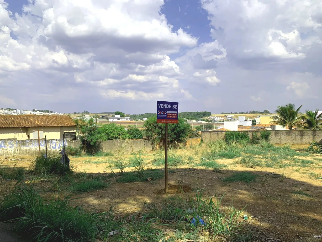 EXCELENTE LOTE EM PATROCÍNIO-MG