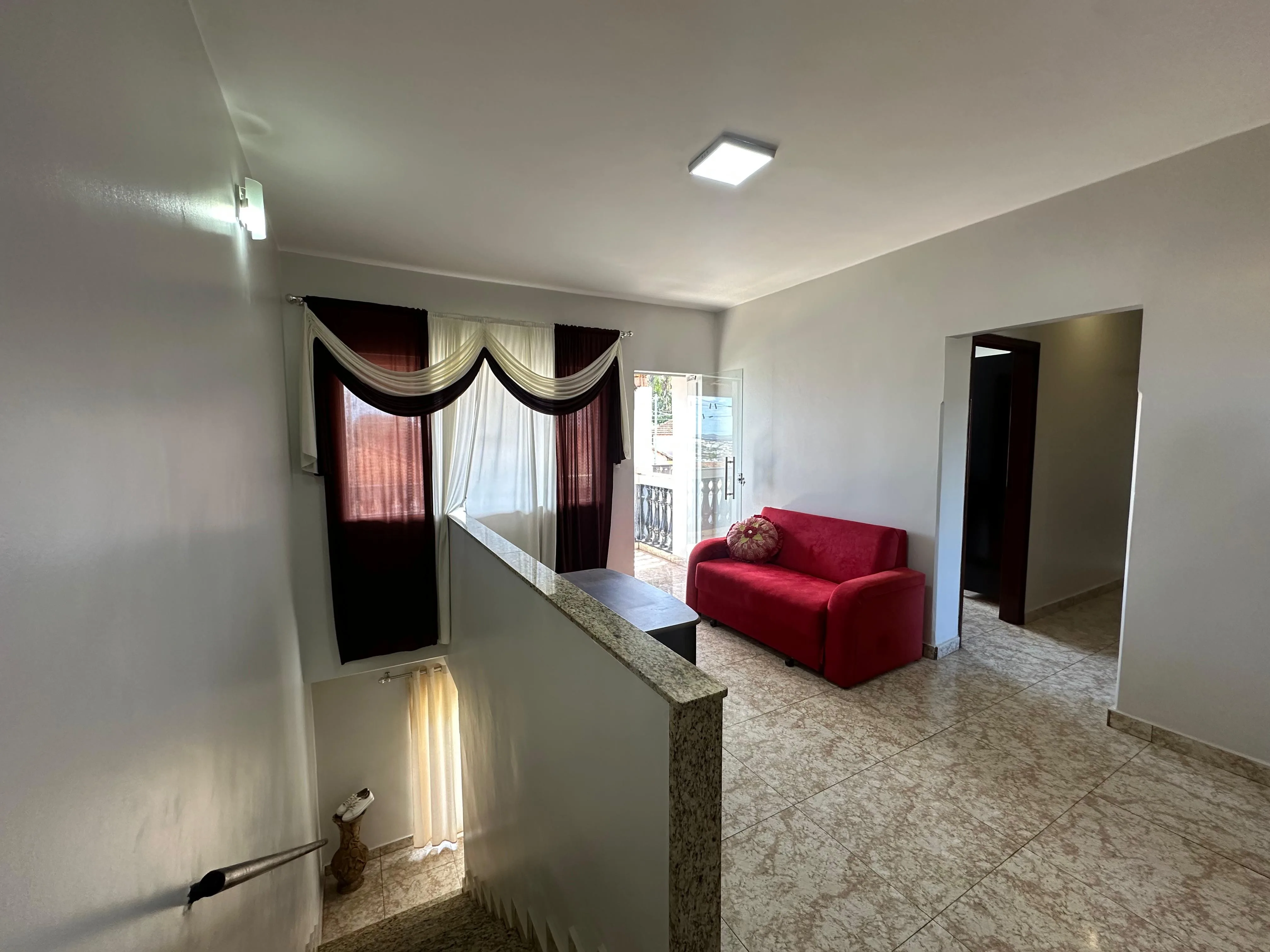 OPORTUNIDADE SOBRADO E PONTO COMERCIAL A VENDA NO BAIRRO BOA ESPERANÇA EM PATROCÍNIO-MG