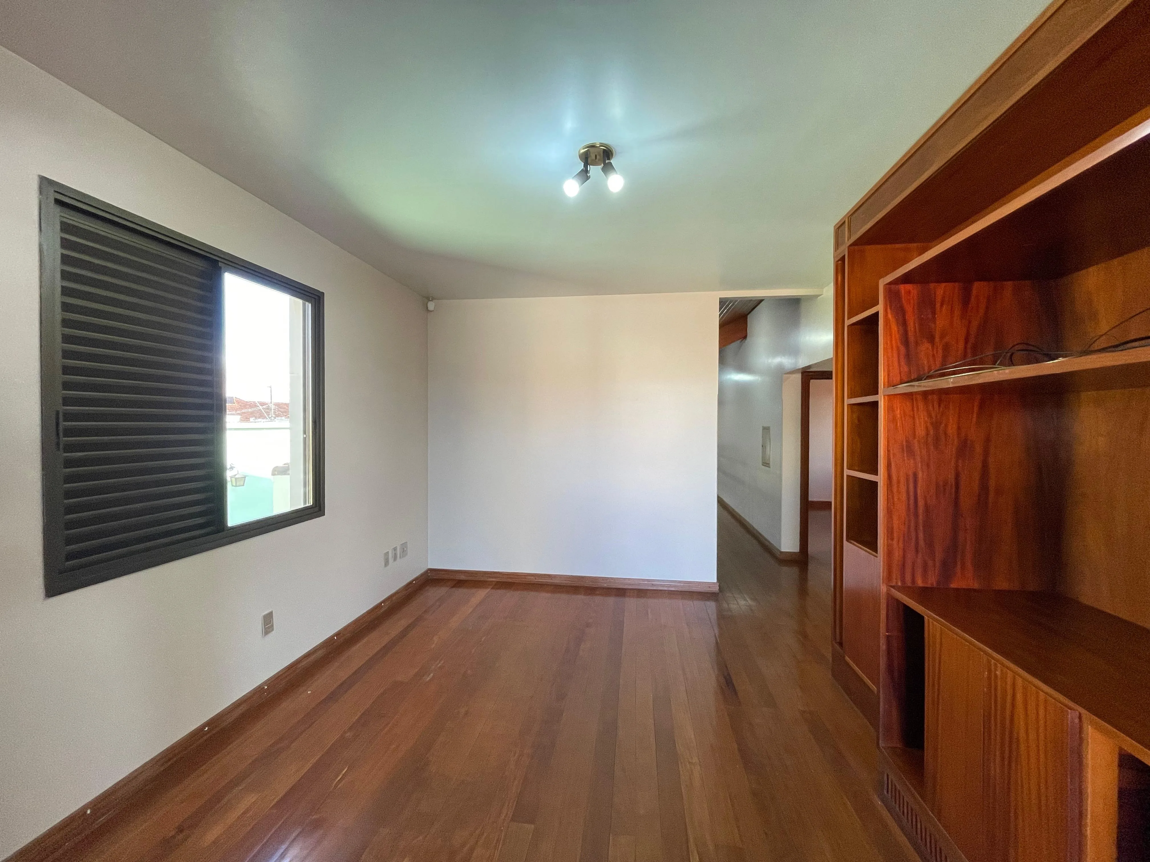 IMÓVEL DE LUXO COM LOCALIZAÇÃO PRIVILEGIADA NO CENTRO DE PATROCÍNIO-MG