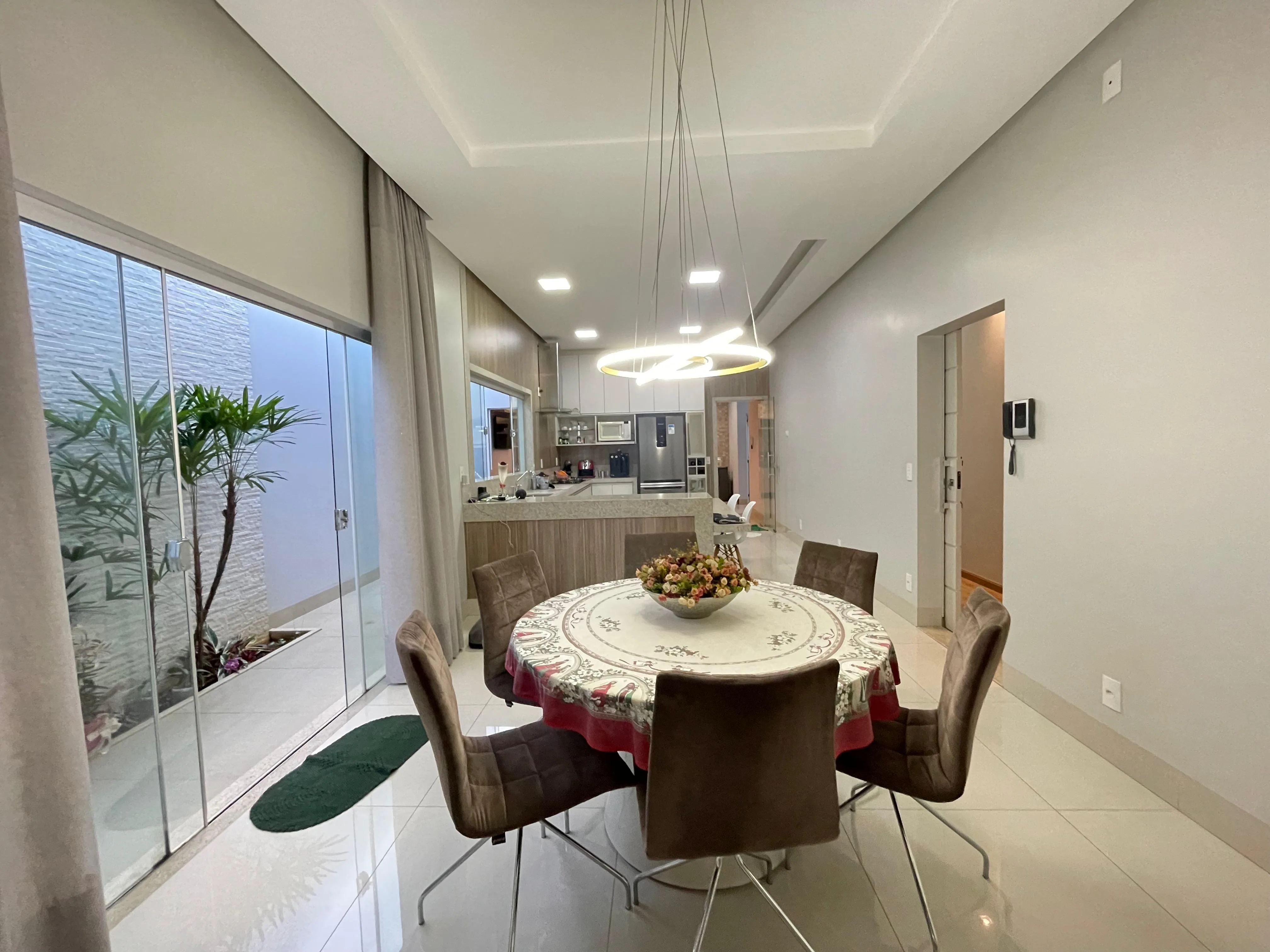 OPORTUNIDADE À VENDA NO BAIRRO SÃO LUCAS: IMÓVEL DE ALTO PADRÃO COM EXCELENTE ACABAMENTO E PLANEJADOS.