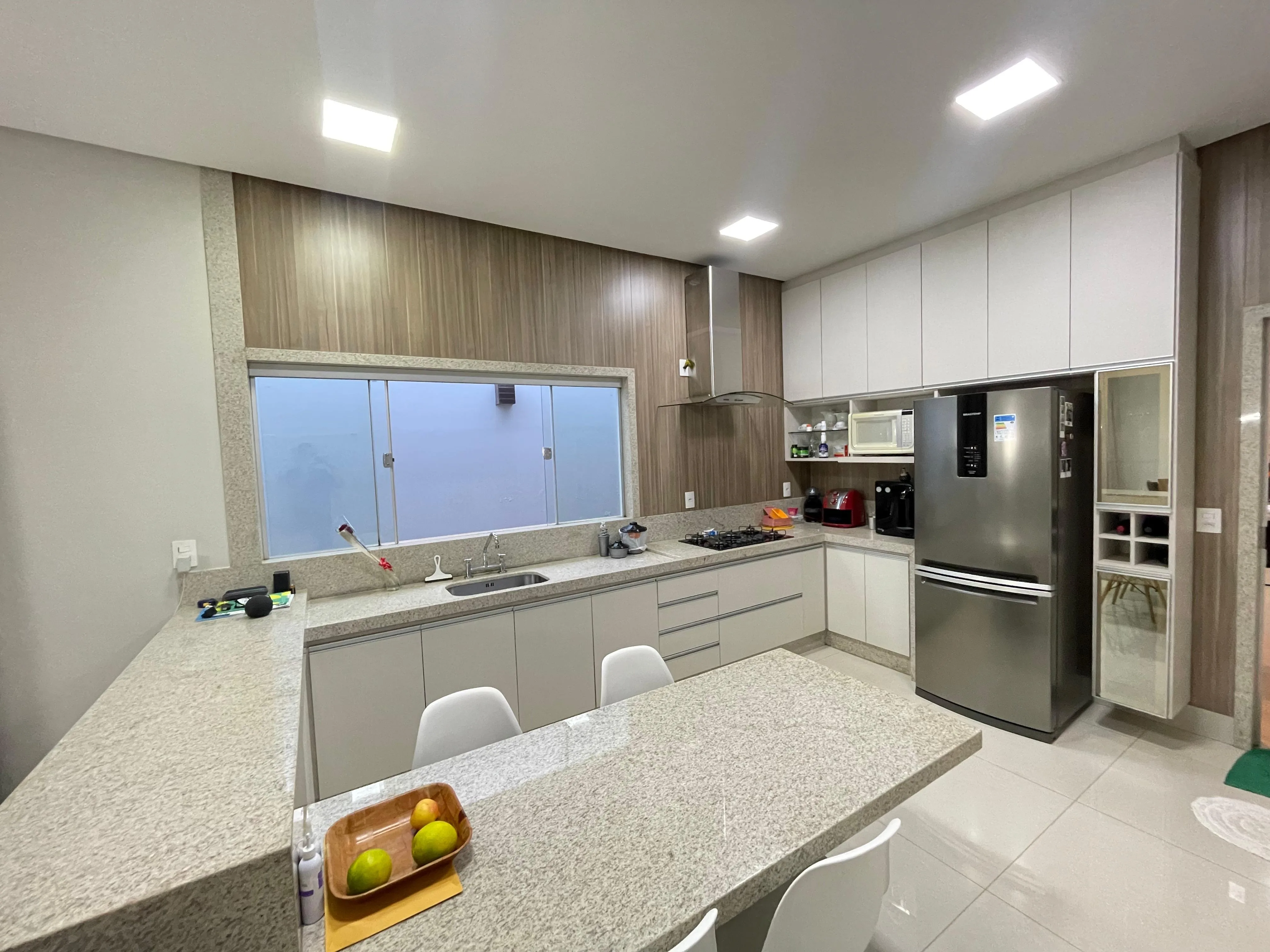 OPORTUNIDADE À VENDA NO BAIRRO SÃO LUCAS: IMÓVEL DE ALTO PADRÃO COM EXCELENTE ACABAMENTO E PLANEJADOS.