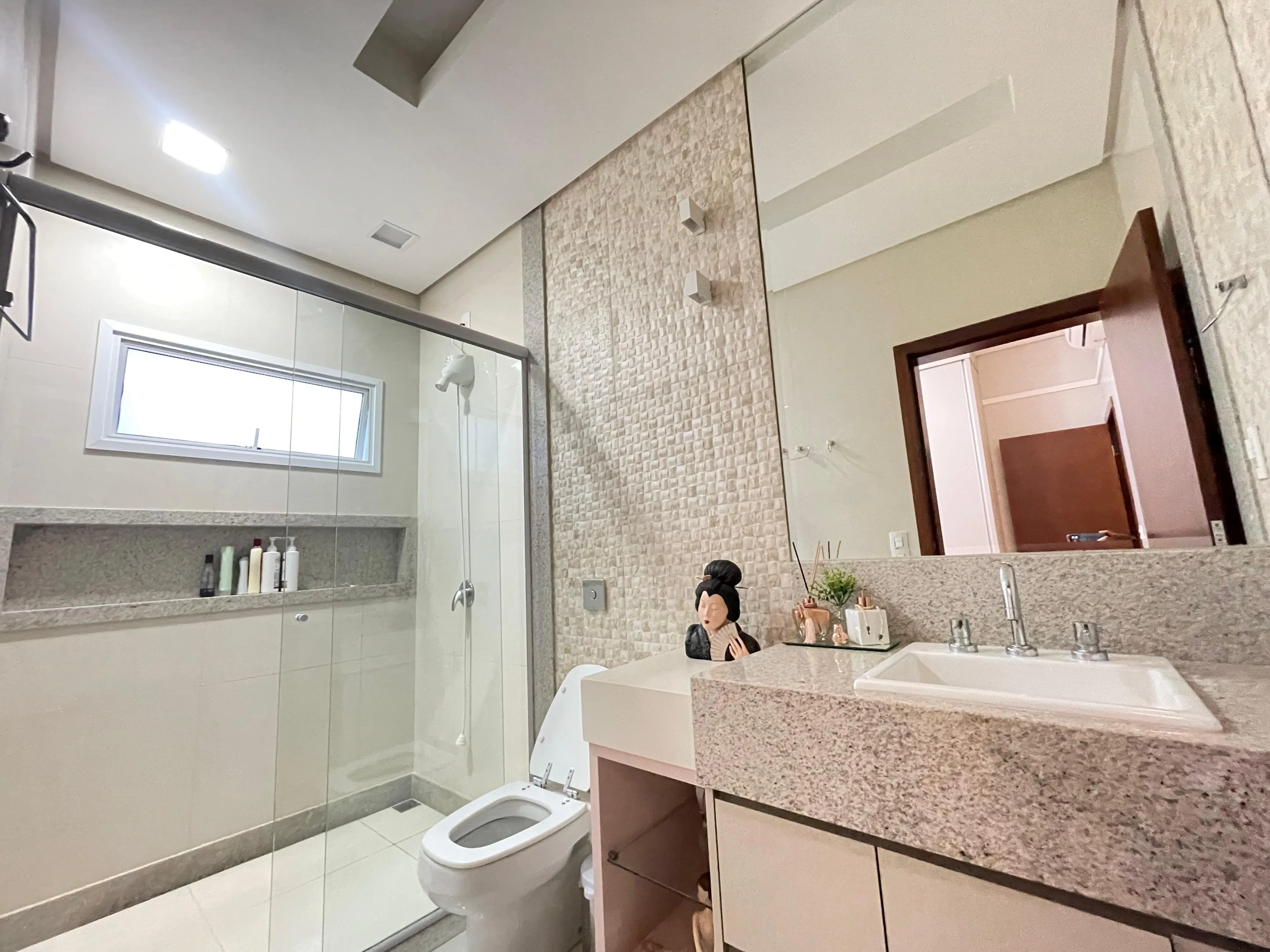 OPORTUNIDADE À VENDA NO BAIRRO SÃO LUCAS: IMÓVEL DE ALTO PADRÃO COM EXCELENTE ACABAMENTO E PLANEJADOS.