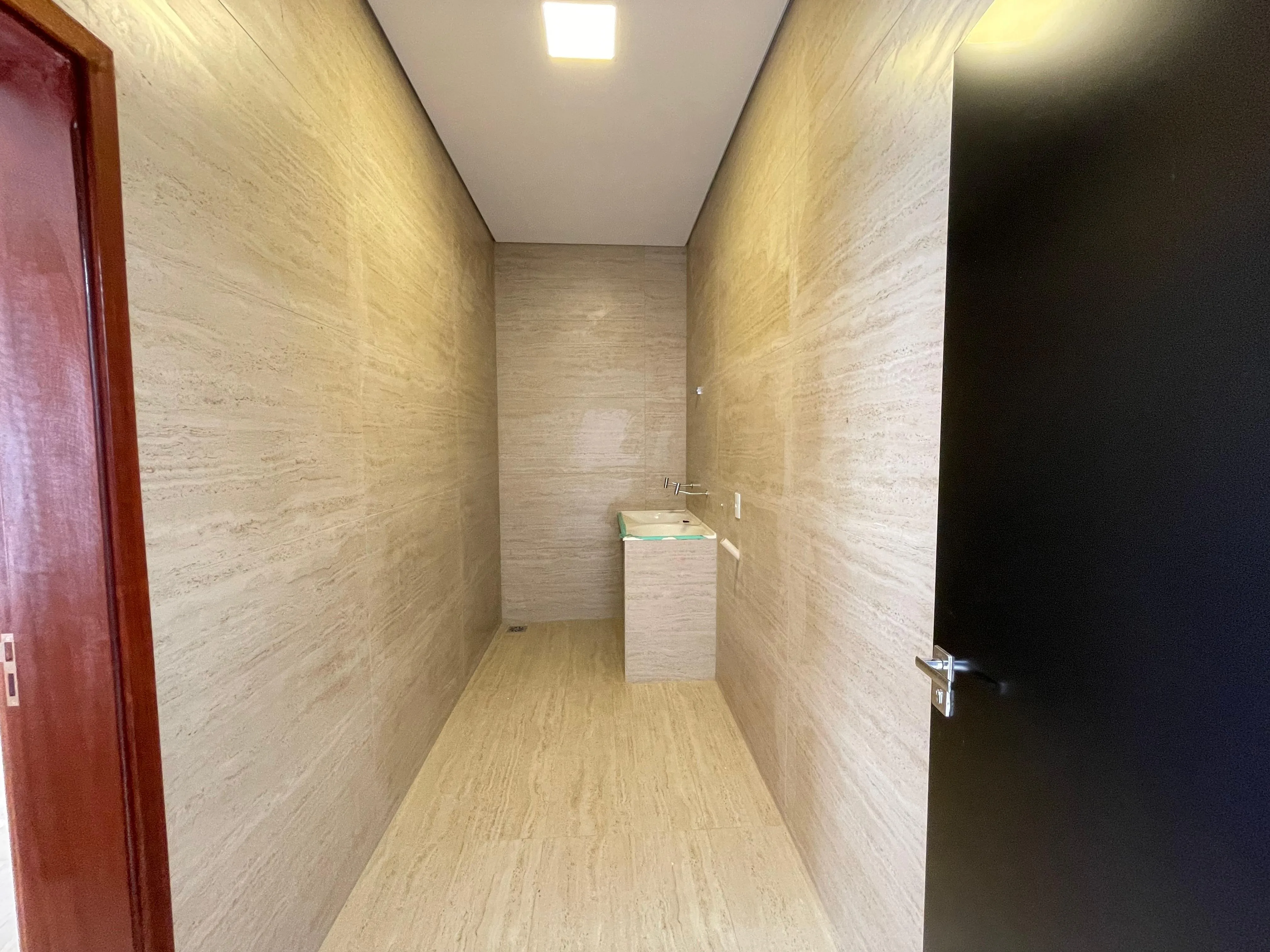 OPORTUNIDADE EXCLUSIVA PARA QUEM BUSCA ESPAÇO E LAZER COMPLETO NO BAIRRO CHACARA FLORA EM PATROCÍNIO-MG