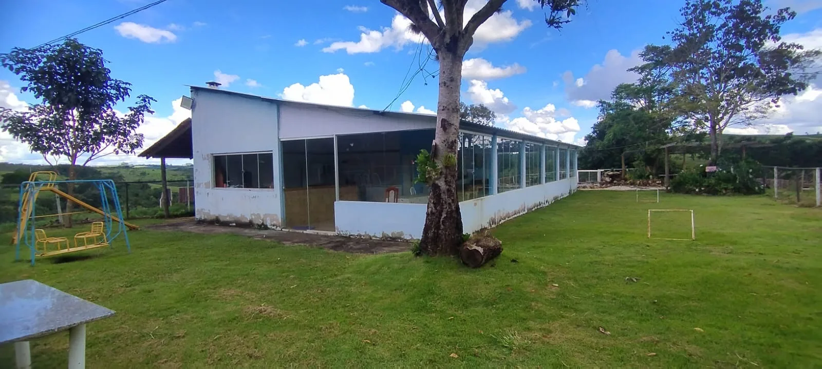 FAZENDA PARA CRIAÇÃO DE GADO COM LAZER FANTÁSTICO